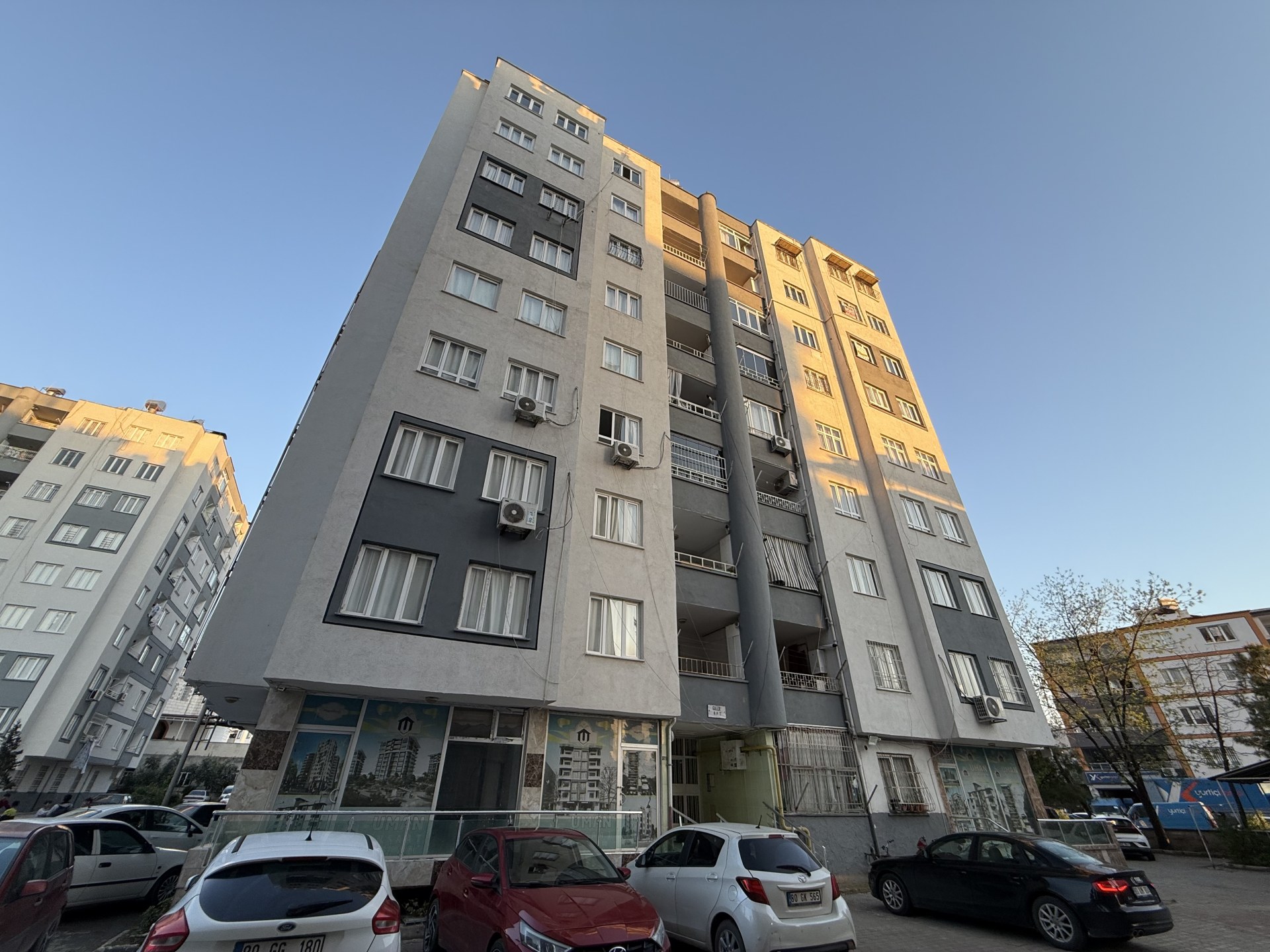 ŞAFAK/Cadde kılıçlar karşısı kiralık 3+1 Daire